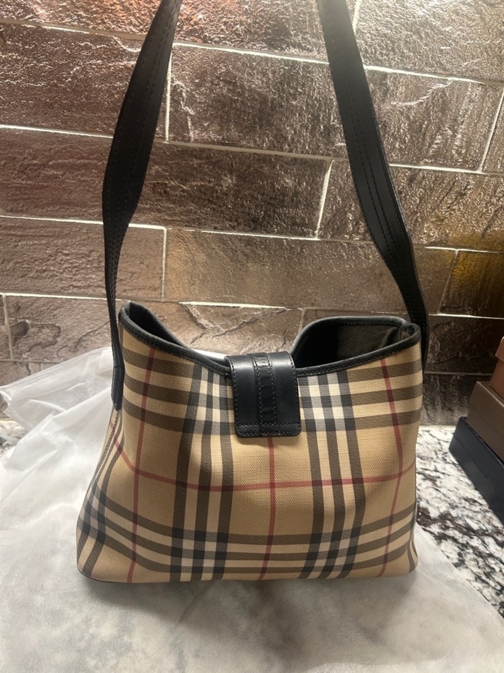 Burberry Vintage Beige Nova Check Canvas Shoulder Bag with Black Leather Trim - Picture 4 of 15